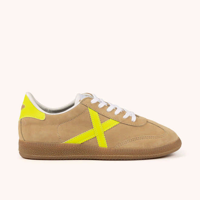 MUNICH BARRU 226 Zapatilla casual de serraje arena con detalles flÃºor y suela caramelo (1)
