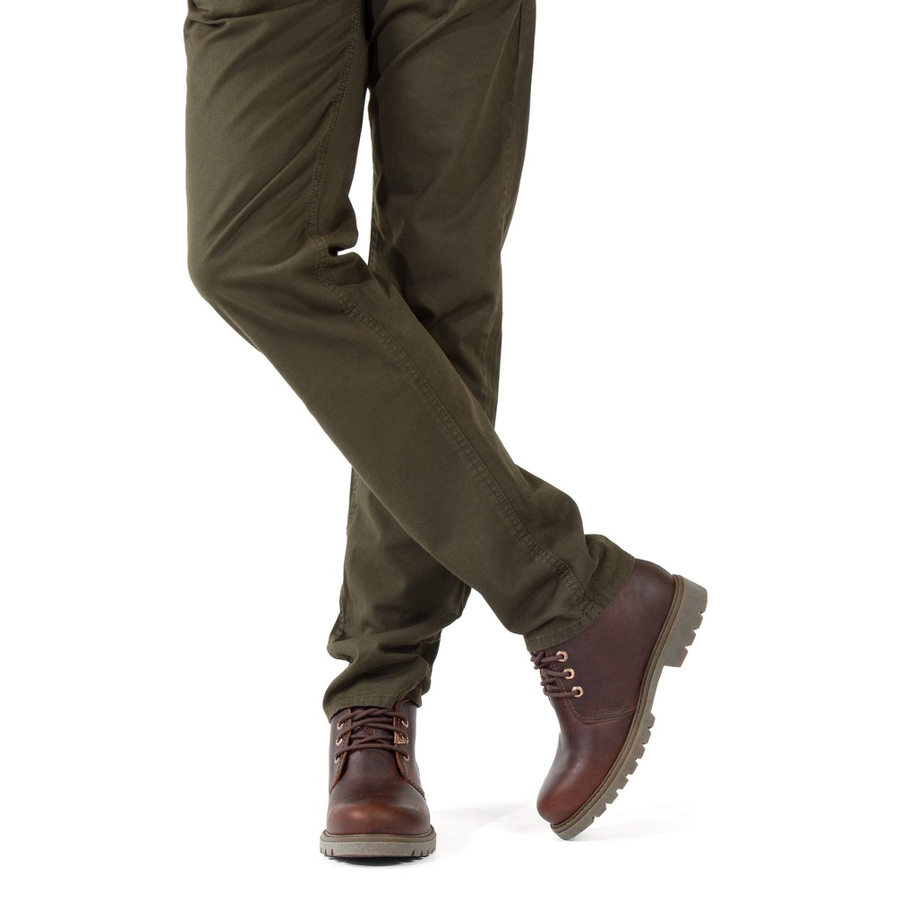 Bota Panama C44 Napa Grass Castaño (1)