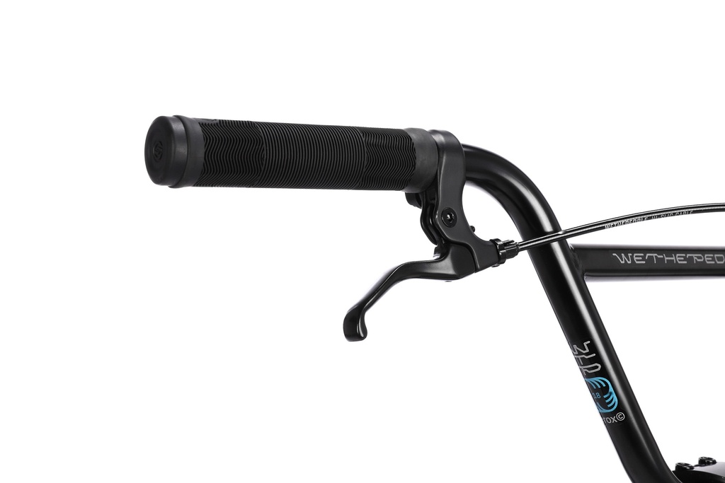 AEROX 18“ join our newsletter (7)