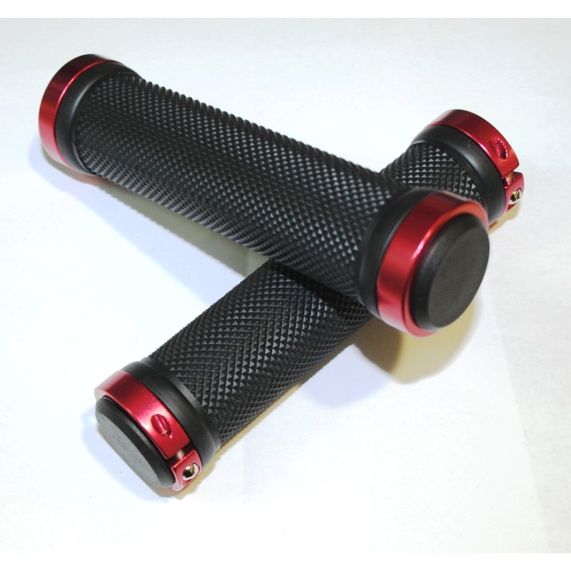 PAR PUÑOS NEGRO PUNTAS DE ALUMINIO ROJO C/TORNILLO (1)