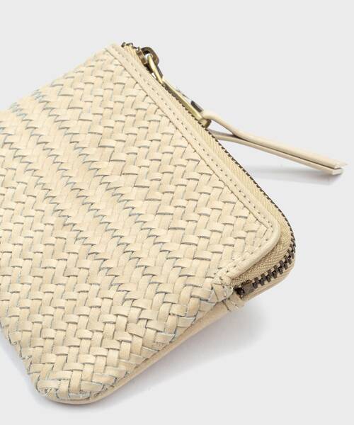 COMPLEMENTOS - Cartera con detalles en la piel para mujer (2)