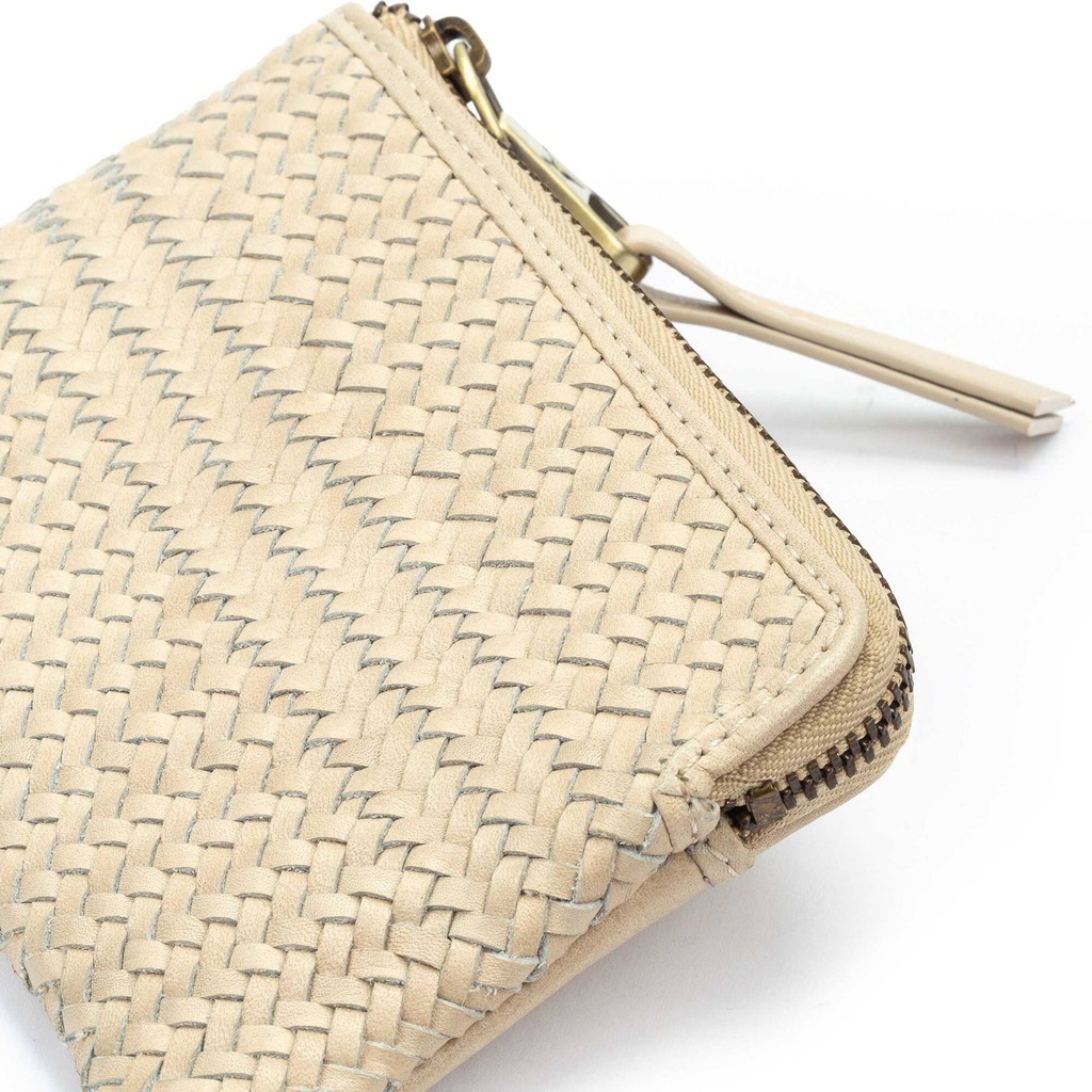 COMPLEMENTOS - Cartera con detalles en la piel para mujer (7)