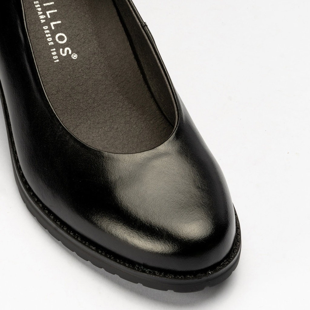Zapato de Salón Clásico Tacón Medio Negro (3)
