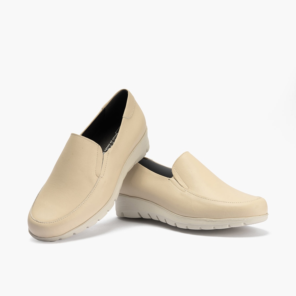 Mocasín Mujer Cuña Baja Beige (1)