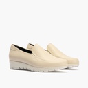 Mocasín Mujer Cuña Baja Beige (2)