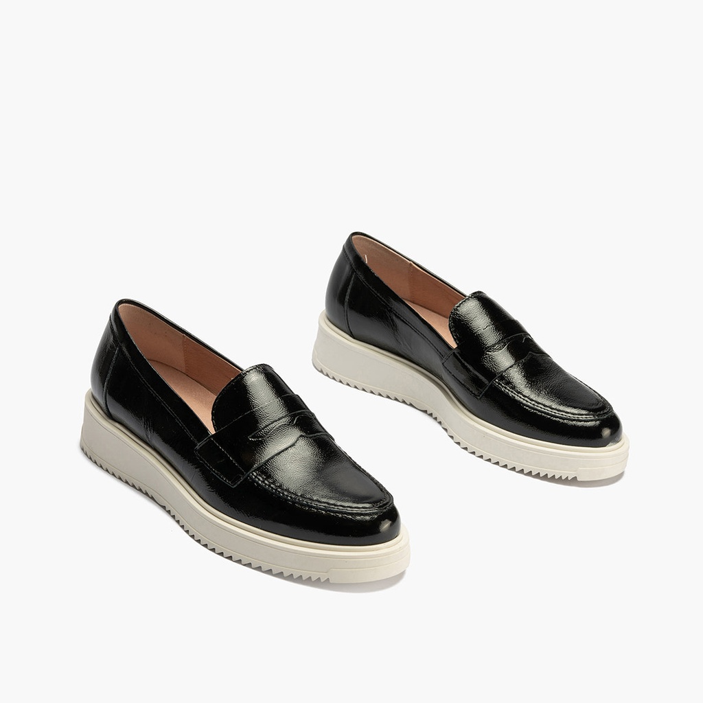 Mocasin mujer en  piel charol NEGRO (1)