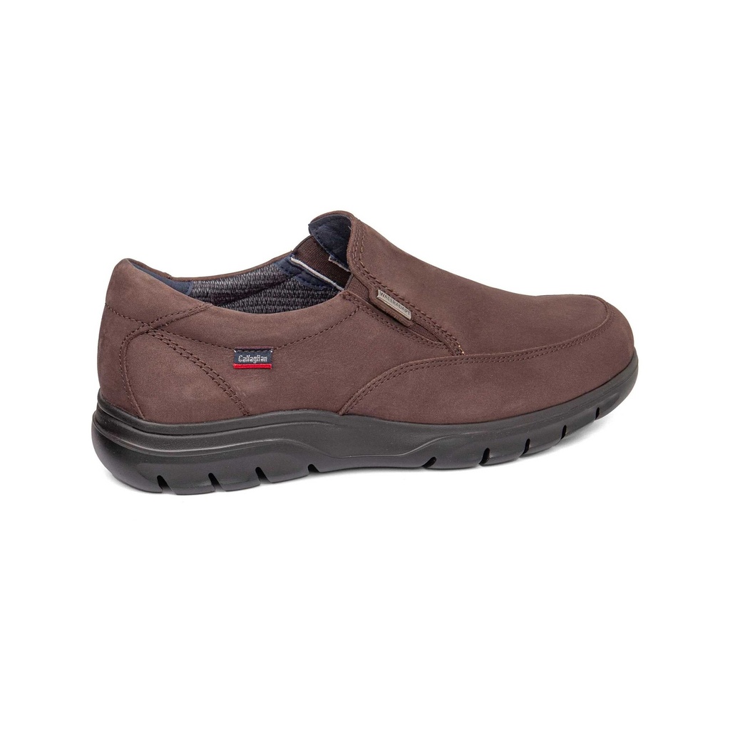 17301 | Pure Sky Marron 17301 | Pure Sky Marron WATER ADAPT · RESISTENTE AL AGUA Tecnología de adaptación (2)