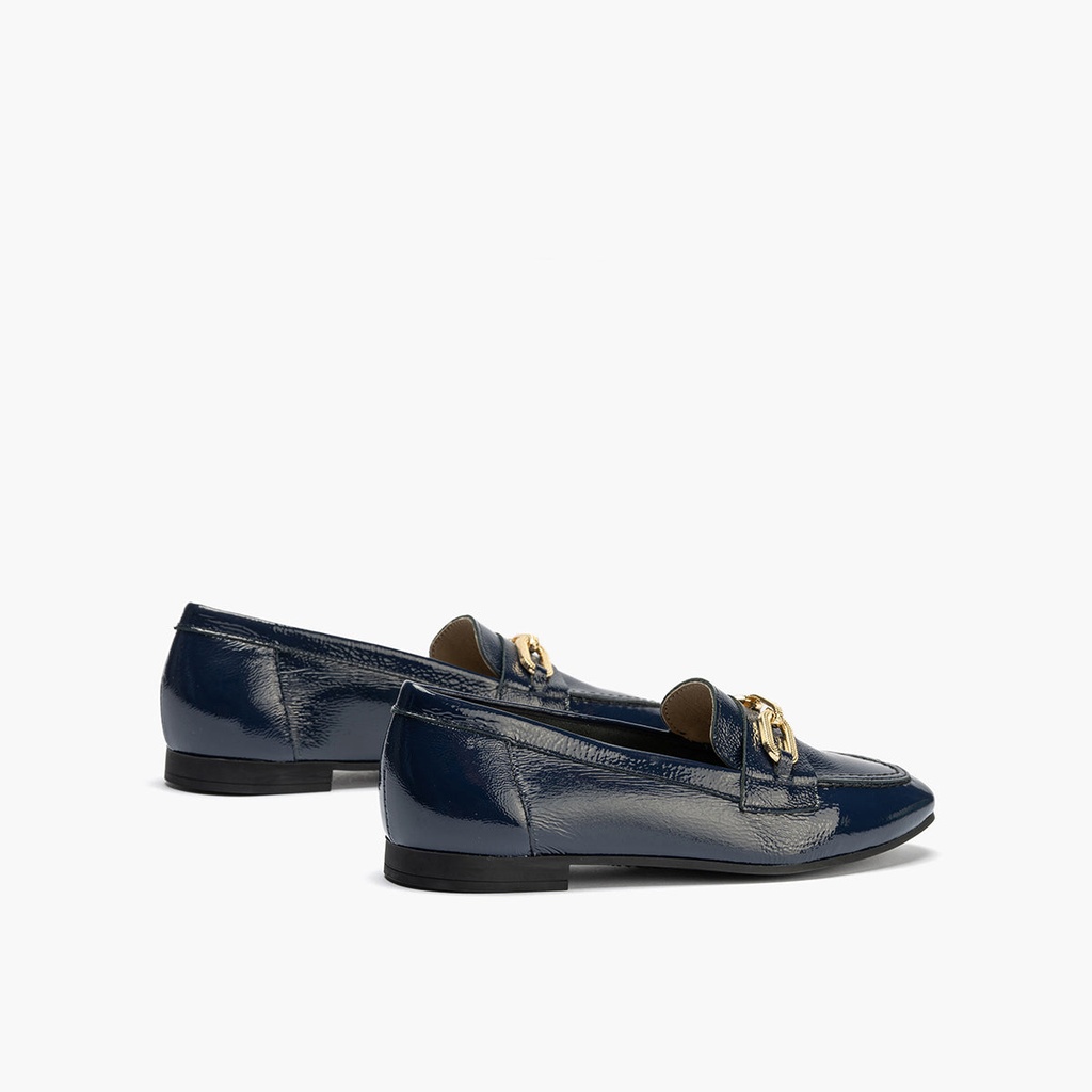Mocasin plano con adorno metal mujer en piel charol MARINO (3)