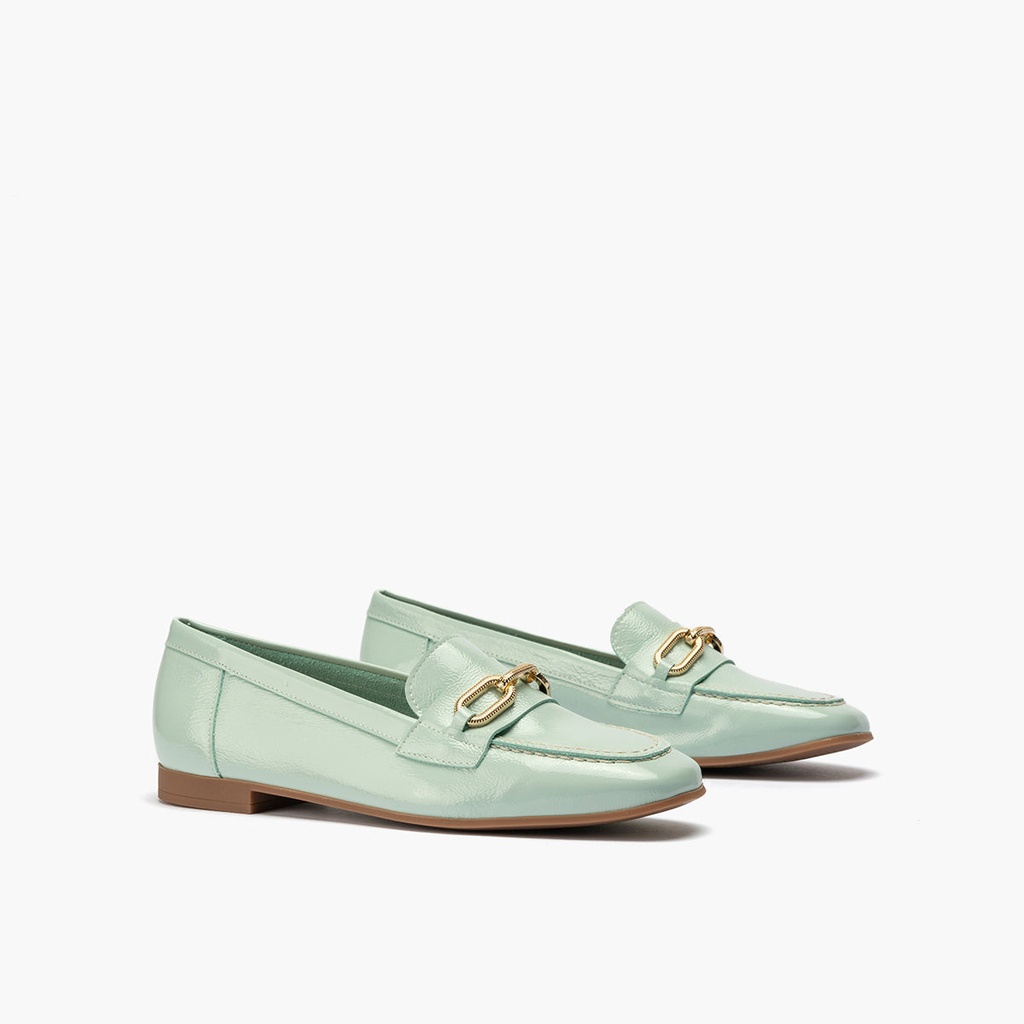 Mocasin plano con adorno metal mujer en piel charol TURQUESA (2)