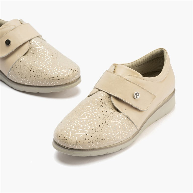 Zapato anchos especial con velcro en lycra y piel napa Crema (1)