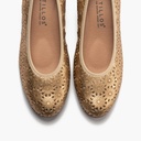 Zapato salón con tacón medio, en piel fantasía perforada Nude (4)