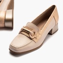 Mocasín con tacón bajo y adorno, con punta cuadrada Nude (1)