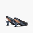 Zapato salón destalonado con tacón medio, en piel laminada Marino (3)