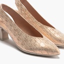 Zapato salón destalonado con tacón medio, en piel laminada Nude (3)