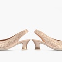 Zapato salón destalonado con tacón medio, en piel laminada Nude (4)