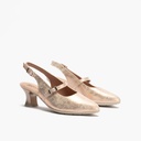 Zapato salón destalonado con tacón medio, en piel laminada y pulsera Nude (1)