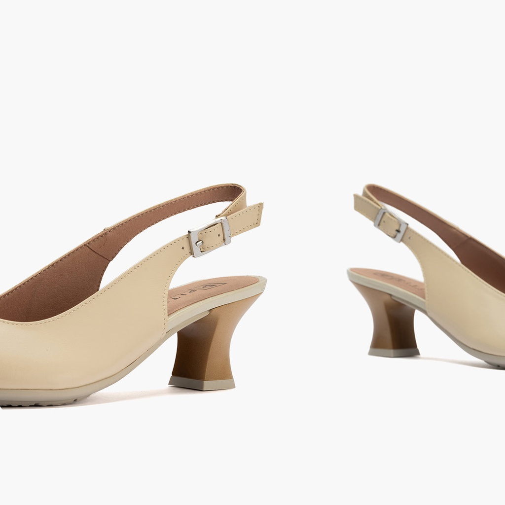 Zapato de salón destalonado con tacón medio y punta fina Taupe-Crema (1)