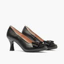 Zapato de salón con tacón alto, punta fina y detalle de lazo Negro (2)
