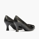 Zapato de salón con tacón alto, punta fina y detalle de lazo Negro (3)