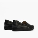 Mocasín plano con antifaz en piel napa fantasía y piel napa con acabados metalizados Negro (2)