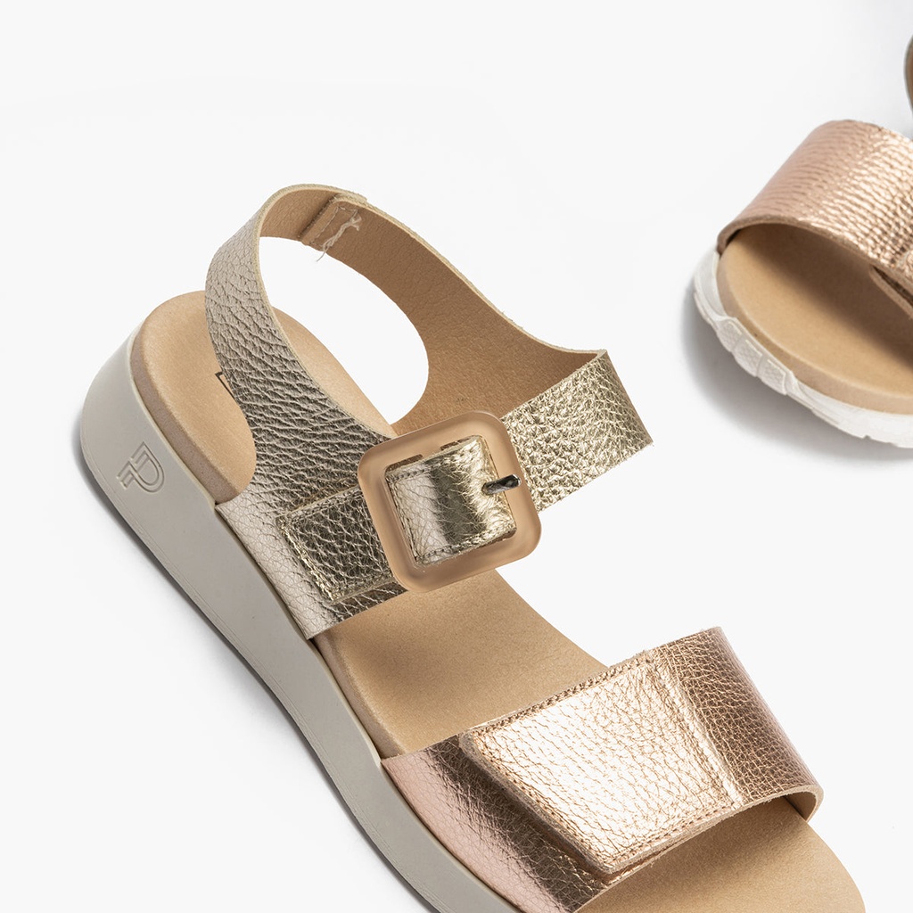 Sandalia deportiva con velcro Nude-Oro (4)