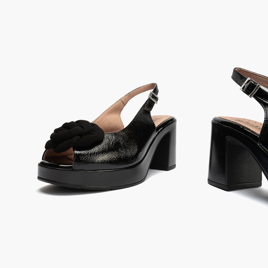 Zapato de salón con tacón plataforma y detalle floral Negro (5)