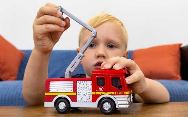 CHUNKIES Fire Crane Truck UK (3)