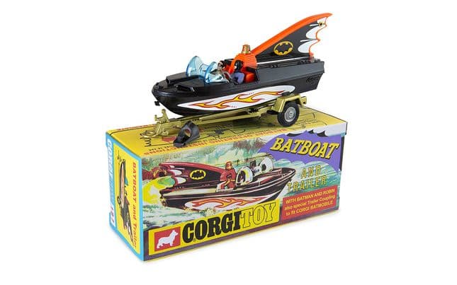 Corgi Toys 107 - Bat Boat With Batman & Robin (Reissue) (2)