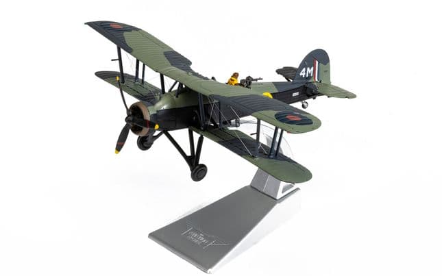 Fairey Swordfish Mk.1 - P4154/L4M, Lt(A) H. Swayne RN (Pilot) and Sub Lt(A) J. Buscall RNVR (Observer) (1)