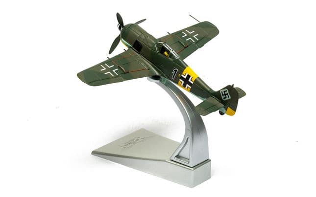 Focke Wulf Fw 190A-8 'Black 1' - 2./JG54. - W.Nr Oberleutnant Otto Kittel (7)