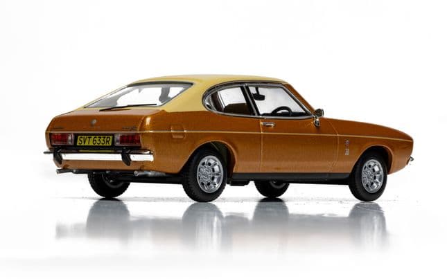 Ford Capri Mk2 3.0 Ghia - Saturn Gold (3)