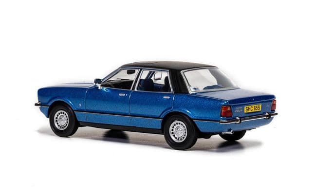 Ford Cortina Mk4 - Hawaiian Blue 2.0 Ghia (5)