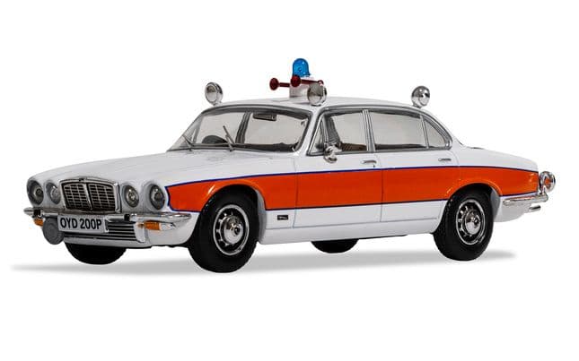 Jaguar XJ6 Series 2 4.2-litre, Avon & Somerset Constabulary (2)