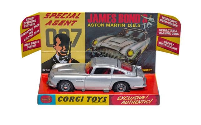 Corgi Toys 261 - Original James Bond Aston Martin DB5 (Reissue, Silver) (5)