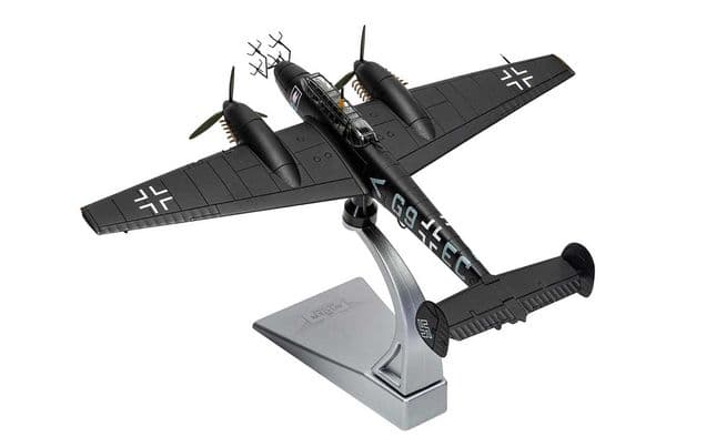 Messerschmitt Bf110E - G9+EC- Stab II./NJG 1- Deelen- Holland- Spring 1942 (4)