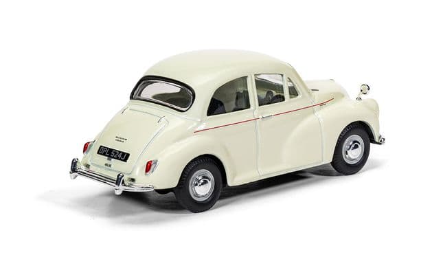 Morris Minor 1000 - Snowberry White (2)