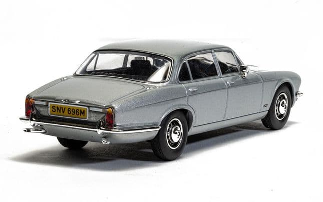 Screen Stars: Ford Capri Mk2 & Jaguar XJ6 Series 2 - Twin Car Pack (7)