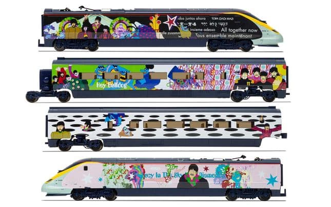 Eurostar 'Yellow Submarine' Train Set (4)