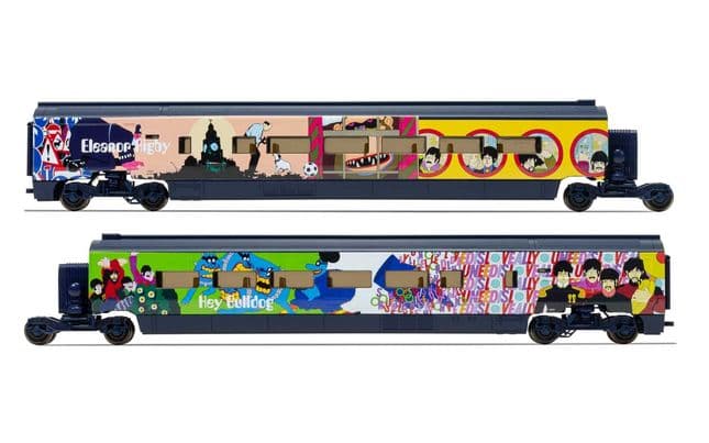 Eurostar 'Yellow Submarine' Train Set (7)
