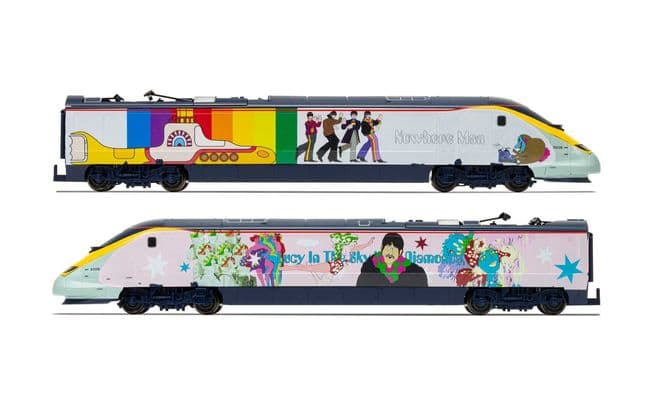 Eurostar 'Yellow Submarine' Train Set (8)