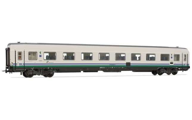 Lima Expert (H0 1:87) 2 x FS Gran Confort Coach Serie '88 - XMPR livrea ex "Frecciabianca" (2)