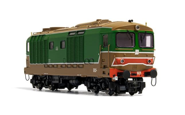 FS, locomotiva diesel D.445, 1a serie, livrea d'origine verde/isabella, ep. IV-V (2)