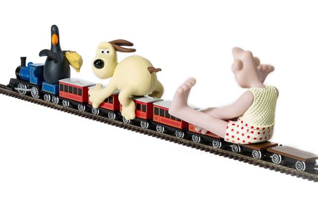 Wallace & Gromit - The Wrong Trousers - Feathers McGraw & Locomotive (3)