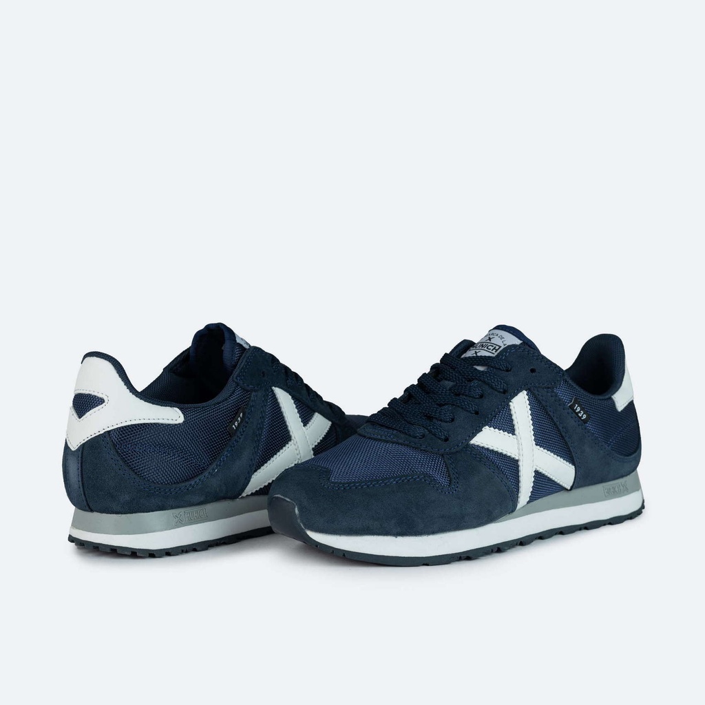 MUNICH MASSANA 431 Retro Running Trainers Navy Blue and White (3)