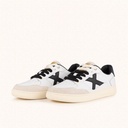 MUNICH LEGIT 120 Sneakers Retro tennis and skate classic design in White and Black (6)