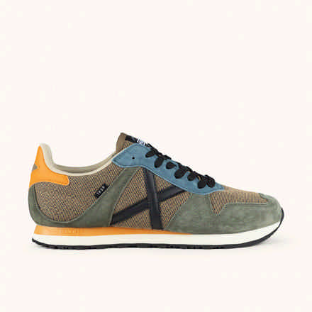 MUNICH LEGIT 120 Sneakers Retro tennis and skate classic design in White and Black (10)
