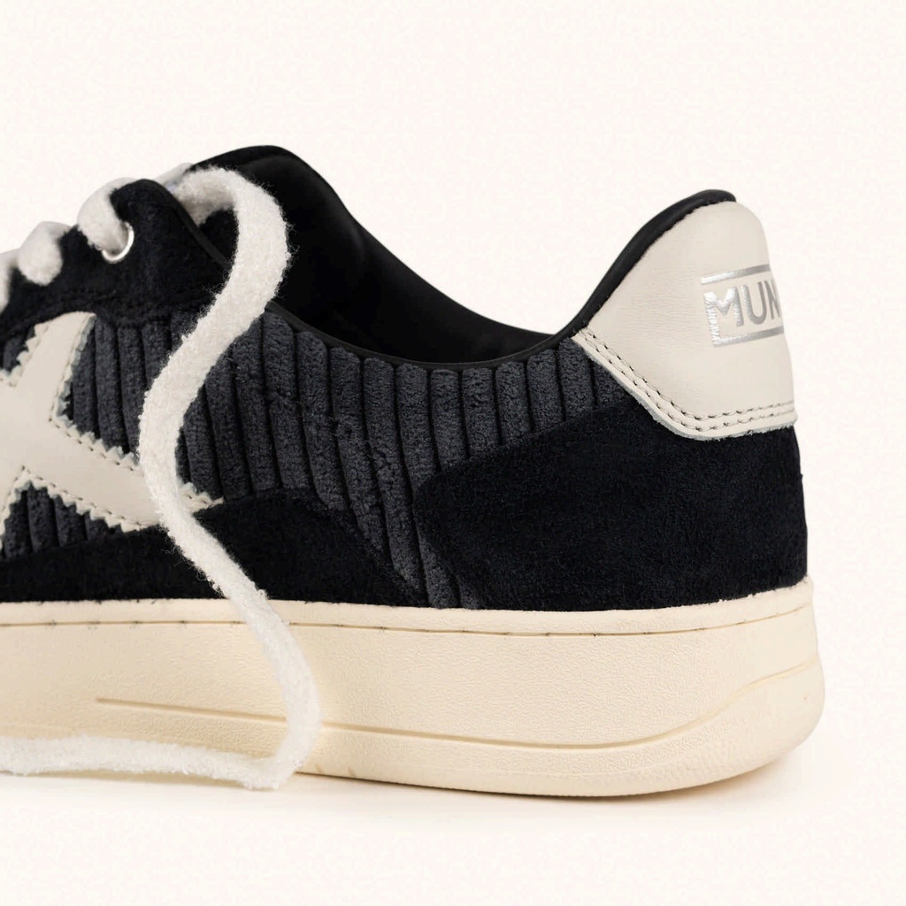 MUNICH LEGIT 122 Sneakers Retro tennis and skate night aesthetic in Black, Grey and White (3)