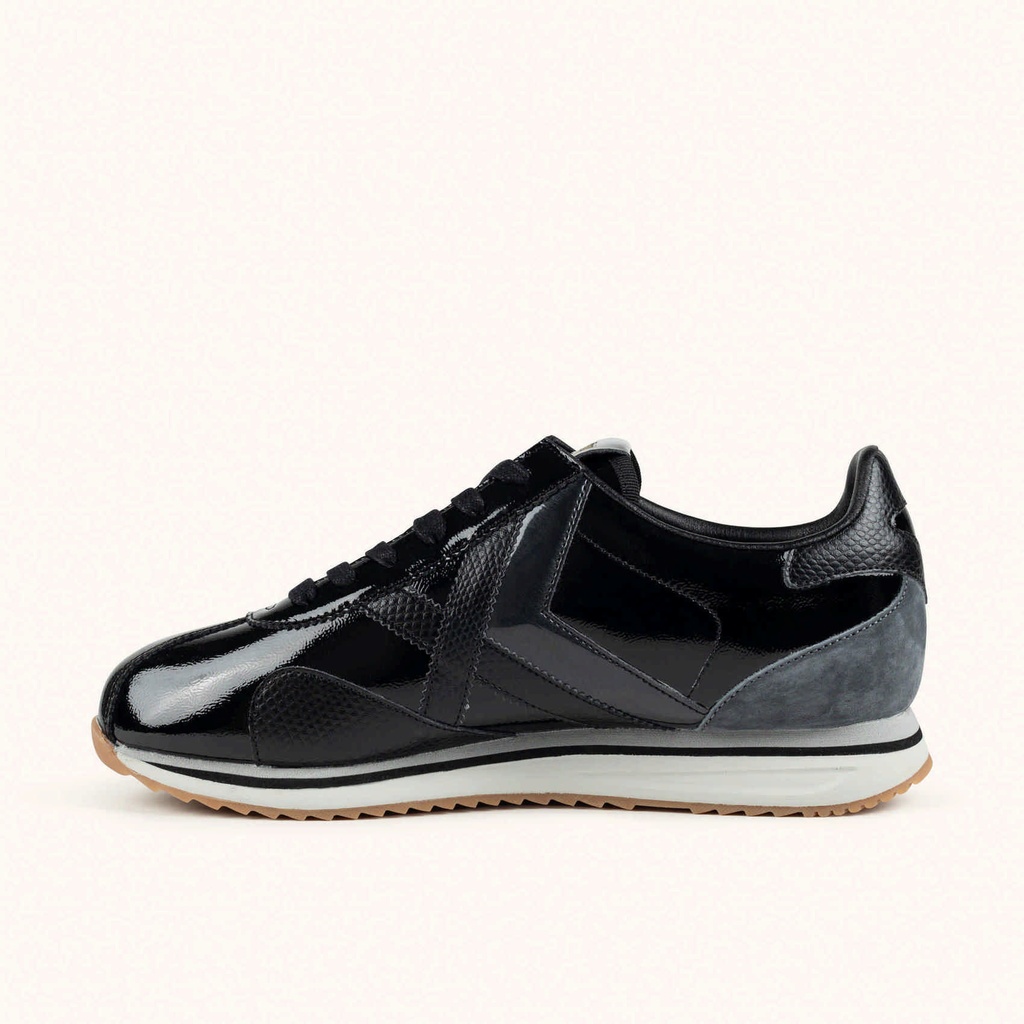 MUNICH SAPPORO 207 Black and Gold Retro Street Sneakers with Snakeskin details (4)