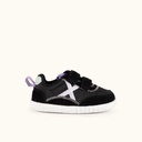 MUNICH BABY KODA W 30 - Children's Barefoot sports trainers in black with double velcro fastening. (1)