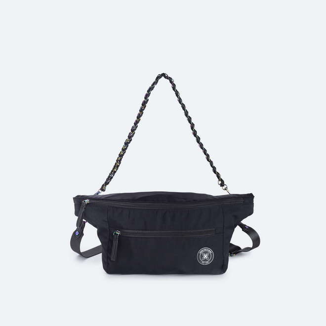 GLOSS FANNYPACK BLACK (1)